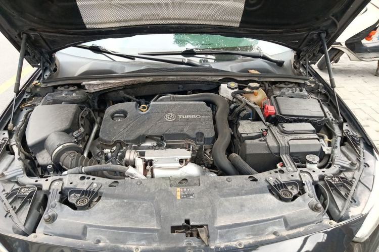 Used Buick Regal 2020 552T Elite Edition Engine Bay