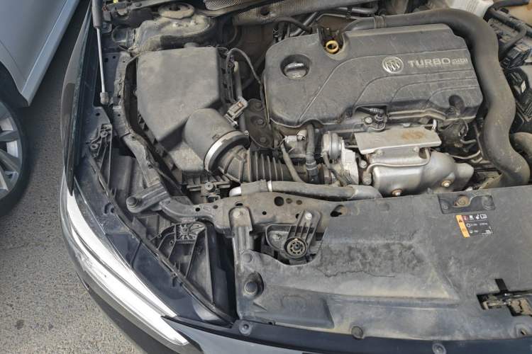Used Buick Regal 2020 552T Elite Edition Engine Bay Right