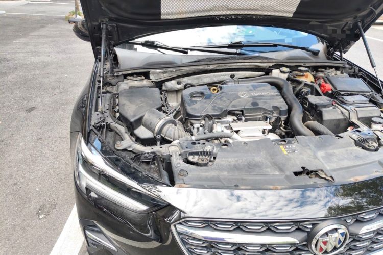 Used Buick Regal 2020 552T Luxury Version Engine Bay Right