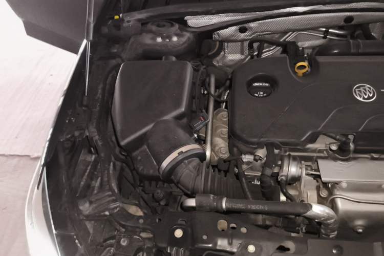 Used Buick Regal 2020 552T Elite Edition Engine Bay Right