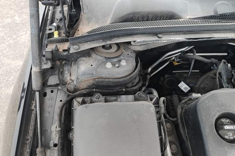 Used Buick Regal 2020 552T Elite Edition Engine Bay Right