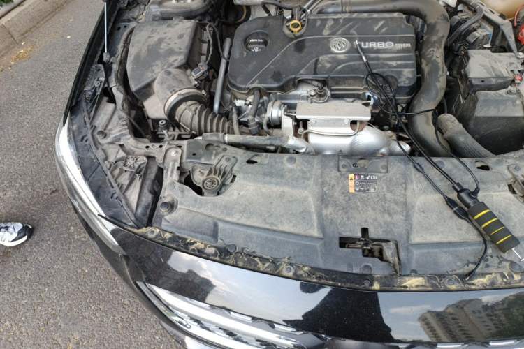 Used Buick Regal 2020 552T Luxury Version Engine Bay Right