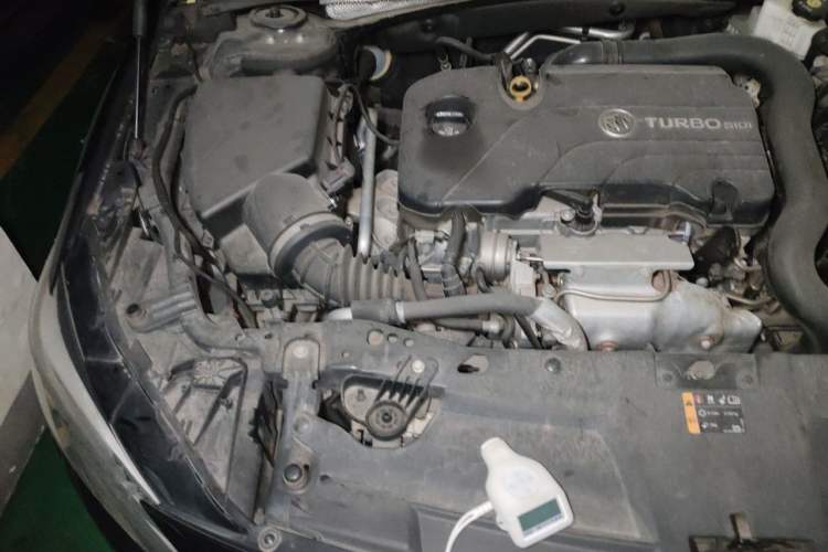 Used Buick Regal 2020 552T Elite Edition Engine Bay Right