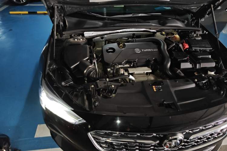 Used Buick Regal 2020 552T Elite Edition Engine Bay Right