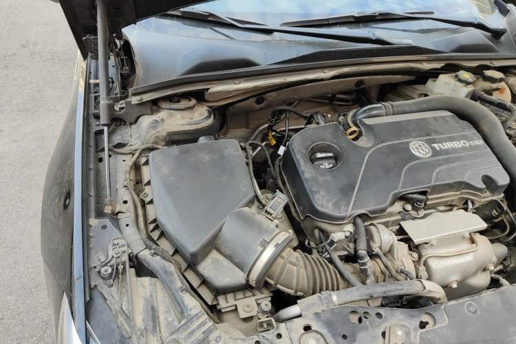 Used Buick Regal 2020 552T Elite Edition Engine Bay Right
