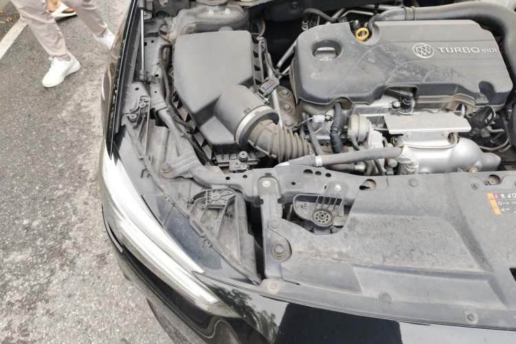 Used Buick Regal 2020 552T Elite Edition Engine Bay Right