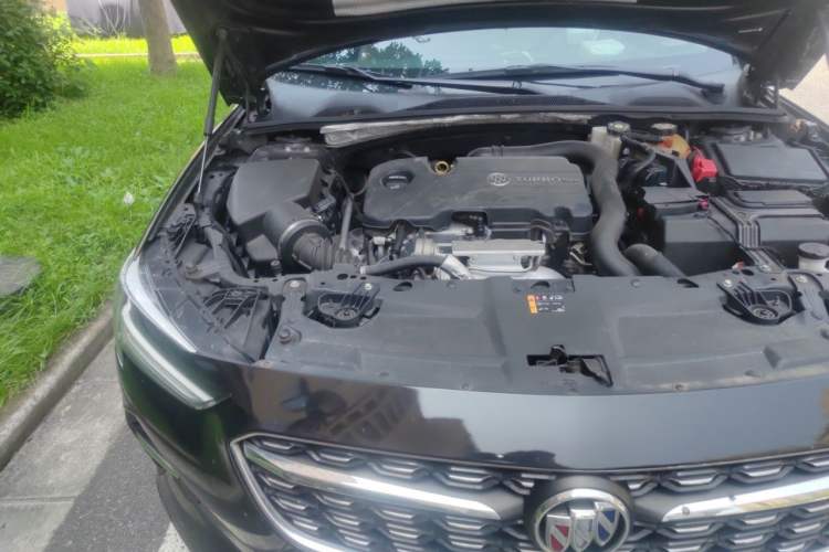 Used Buick Regal 2020 552T Elite Edition Engine Bay Right