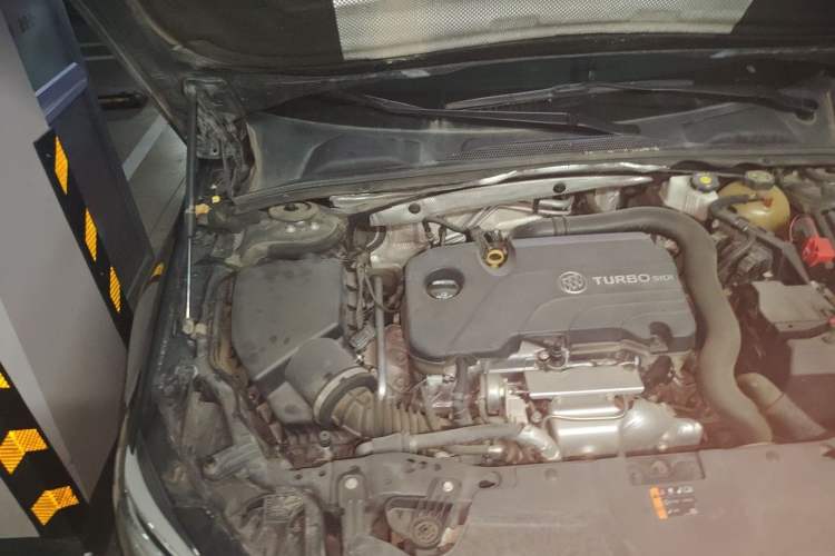 Used Buick Regal 2020 552T Elite Edition Engine Bay Right