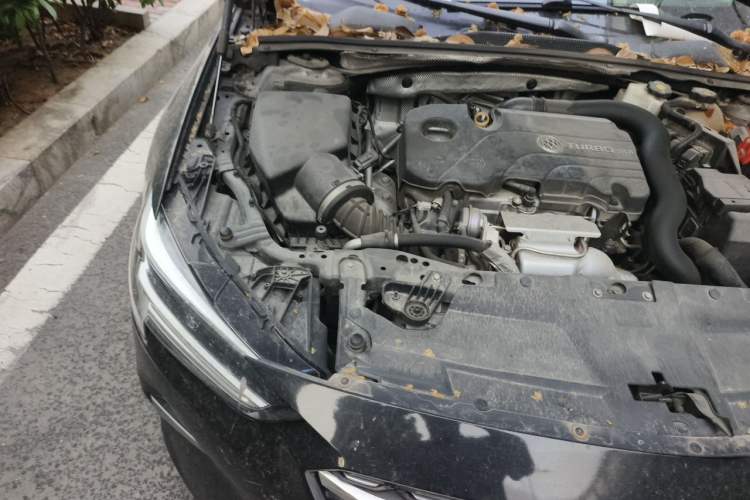 Used Buick Regal 2020 552T Elite Edition Engine Bay Right