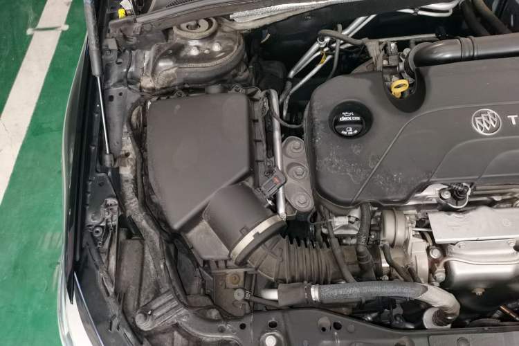 Used Buick Regal 2020 552T Luxury Version Engine Bay Right