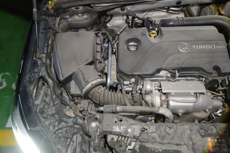 Used Buick Regal 2020 552T Elite Edition Engine Bay Right