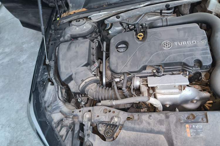 Used Buick Regal 2020 552T Elite Edition Engine Bay Right