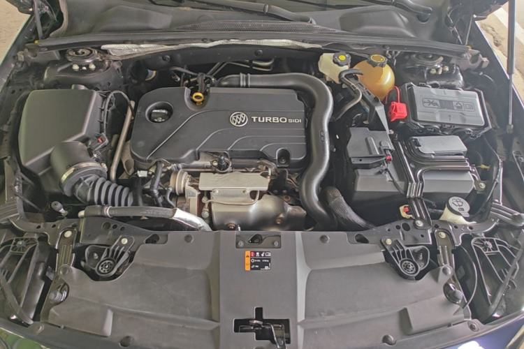 Used Buick Regal 2020 552T Elite Edition Engine Bay