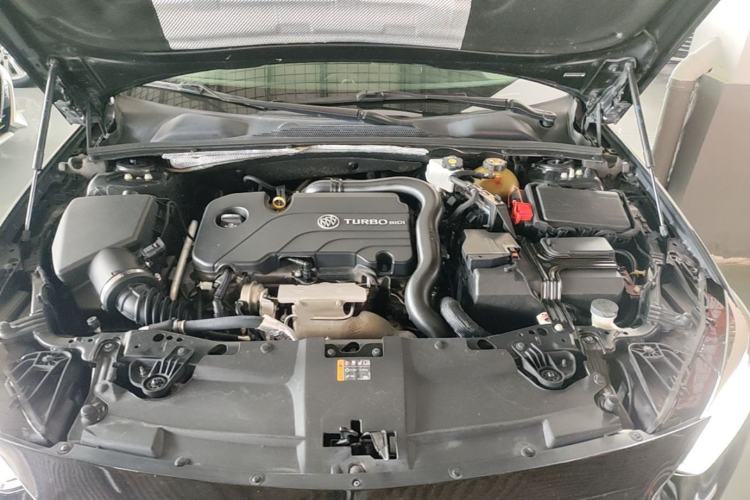 Used Buick Regal 2020 552T Elite Edition Engine Bay