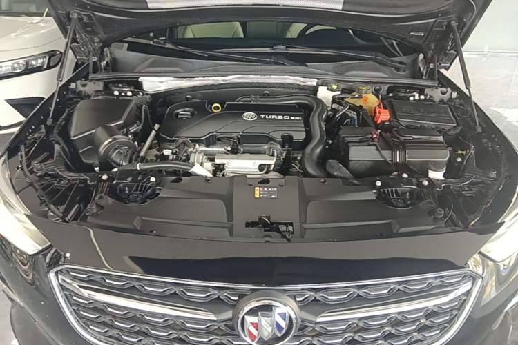 Used Buick Regal 2020 552T Elite Edition Engine Bay