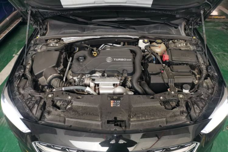 Used Buick Regal 2020 552T Luxury Version Engine Bay