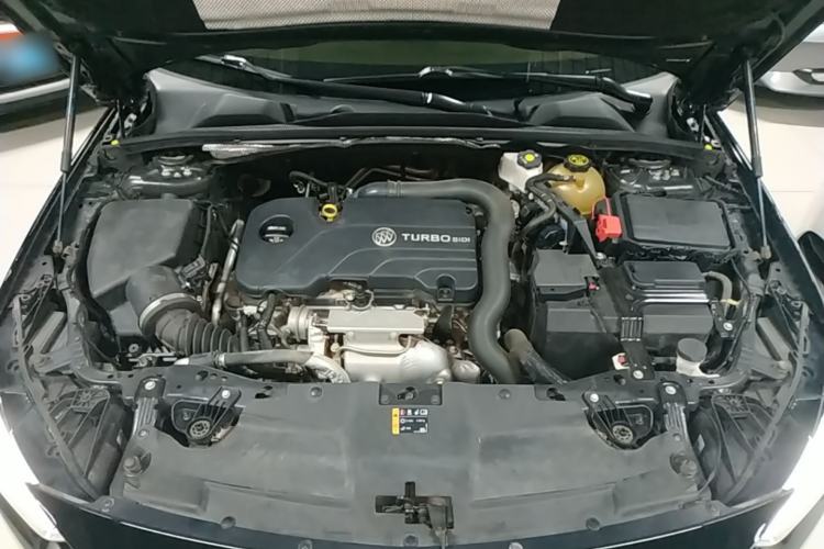 Used Buick Regal 2020 552T Elite Edition Engine Bay
