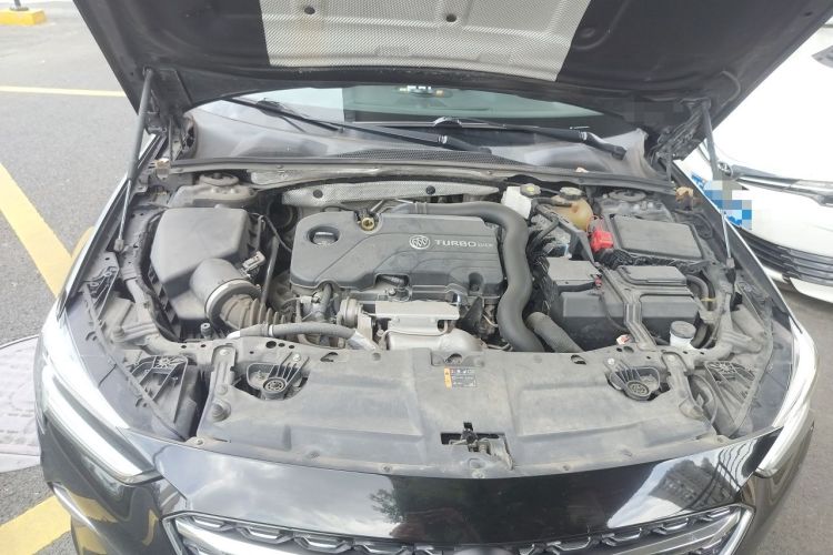 Used Buick Regal 2020 552T Elite Edition Engine Bay
