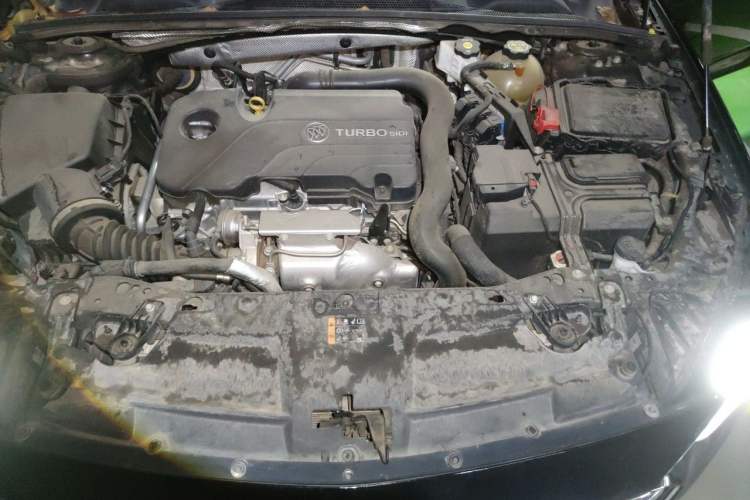 Used Buick Regal 2020 552T Elite Edition Engine Bay