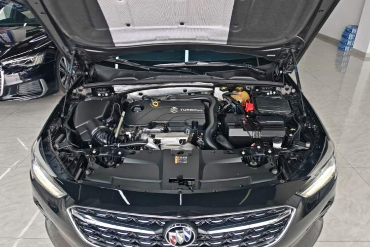 Used Buick Regal 2020 552T Elite Edition Engine Bay