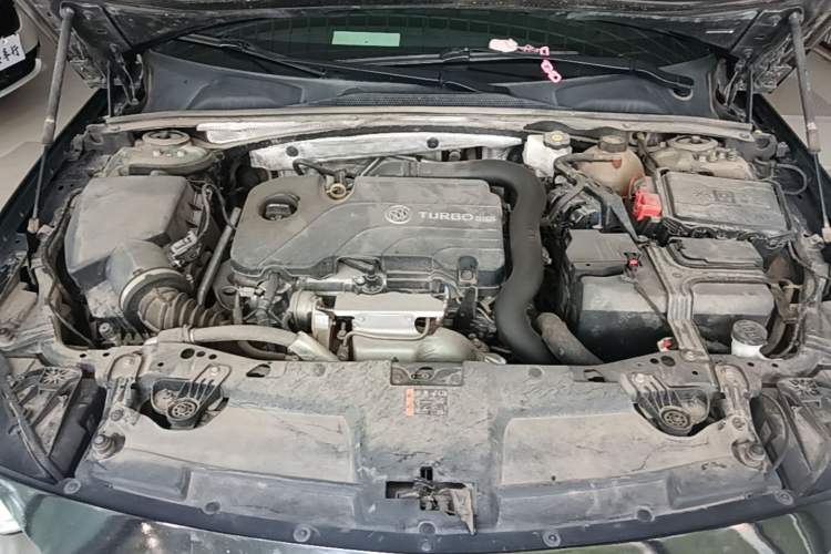 Used Buick Regal 2020 552T Elite Edition Engine Bay