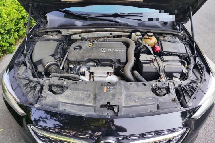Used Buick Regal 2020 552T Elite Edition Engine Bay