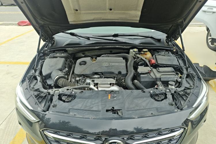 Used Buick Regal 2020 552T Elite Edition Engine Bay