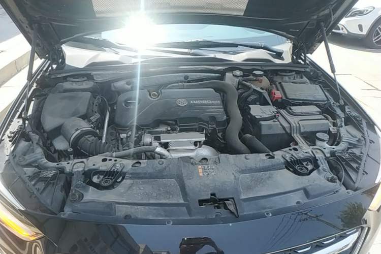 Used Buick Regal 2020 552T Luxury Version Engine Bay