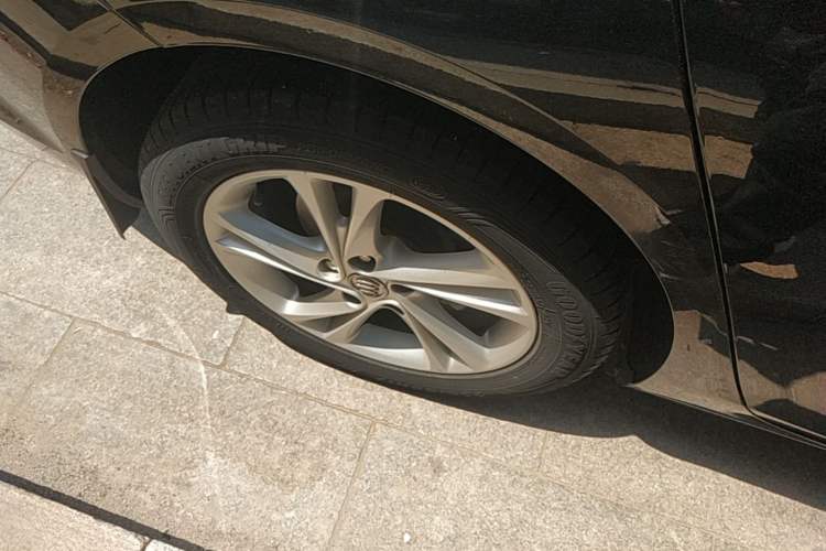 Used Buick Regal 2020 552T Luxury Version Exterior 5