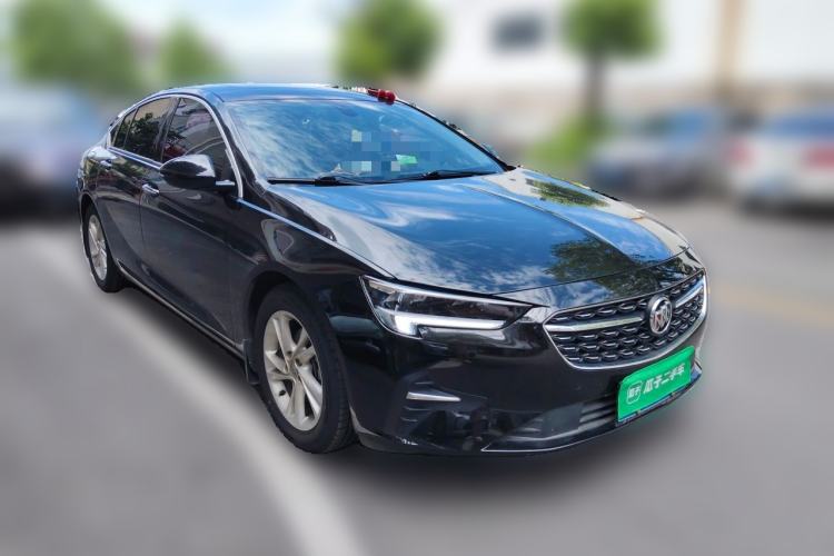 Used Buick Regal 2020 552T Luxury Version Front Right 45 Deg