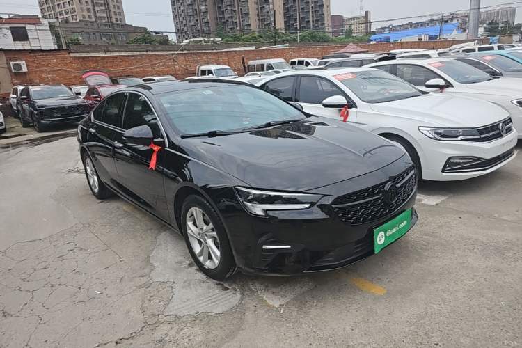 Used Buick Regal 2020 552T Elite Edition Front Right 45 Deg