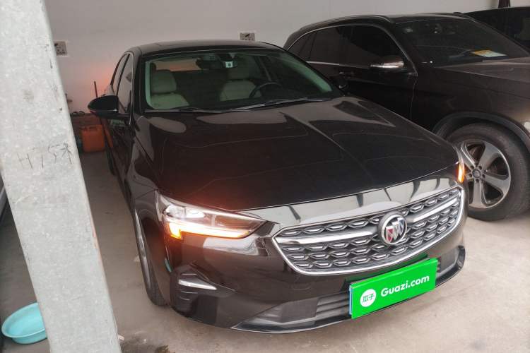 Used Buick Regal 2020 552T Elite Edition Front Right 45 Deg