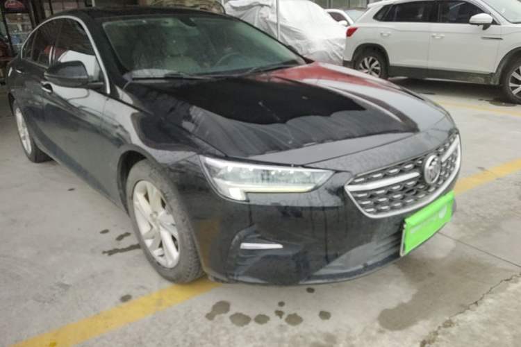 Used Buick Regal 2020 552T Elite Edition Front Right 45 Deg