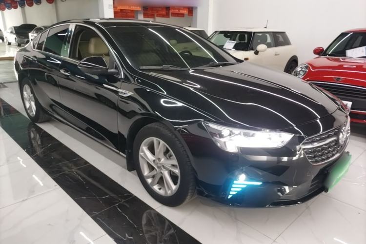 Used Buick Regal 2020 552T Elite Edition Front Right 45 Deg