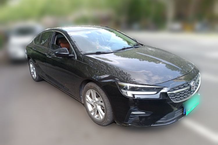 Used Buick Regal 2020 552T Luxury Version Front Right 45 Deg