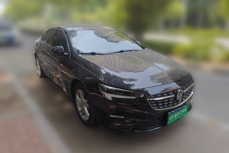 Used Buick Regal 2020 552T Luxury Version Front Right 45 Deg