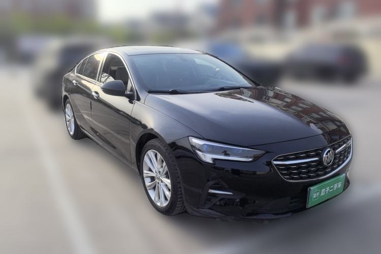 Used Buick Regal 2020 652T Elite Edition Front Right 45 Deg