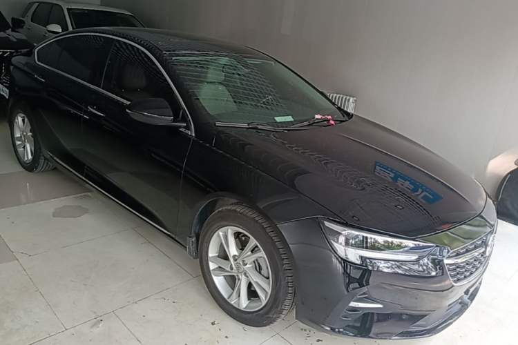 Used Buick Regal 2020 552T Elite Edition Front Right 45 Deg