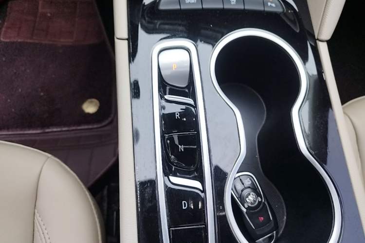 Used Buick Regal 2020 552T Elite Edition Gear Lever