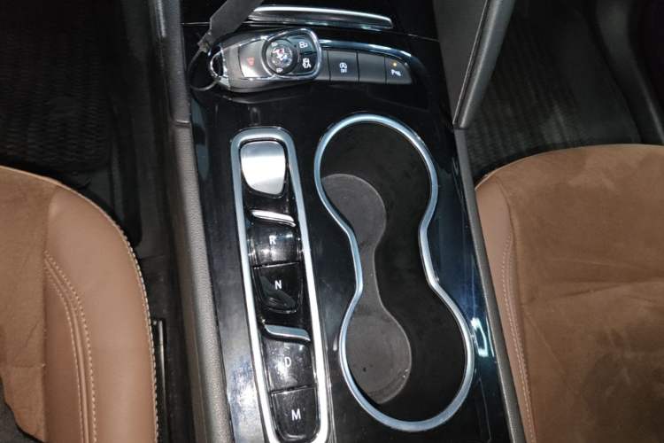 Used Buick Regal 2020 552T Elite Edition Gear Lever