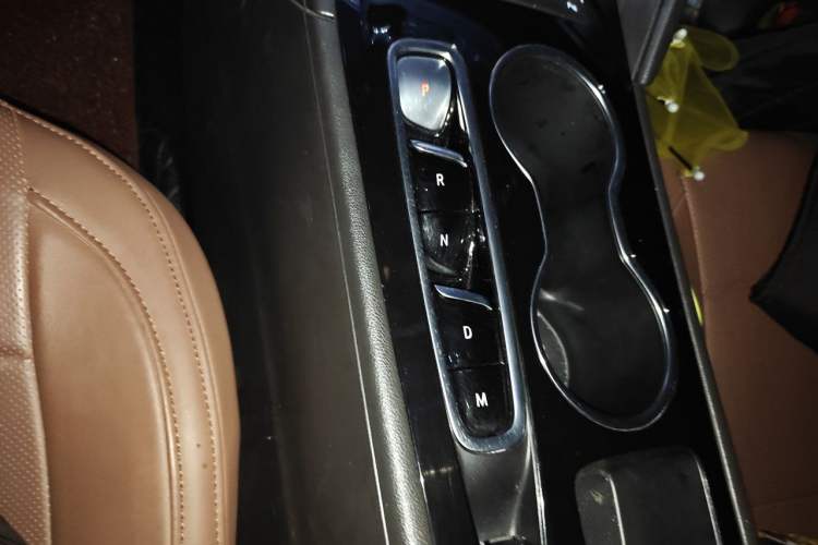 Used Buick Regal 2020 552T Luxury Version Gear Lever