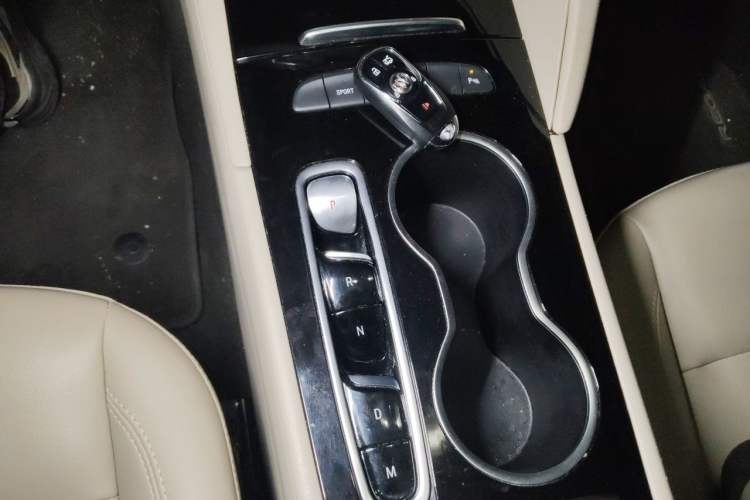 Used Buick Regal 2020 552T Elite Edition Gear Lever