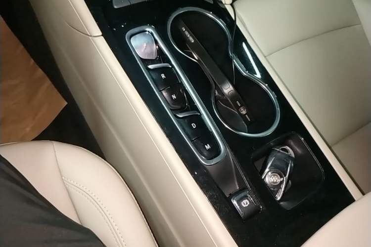 Used Buick Regal 2020 552T Elite Edition Gear Lever