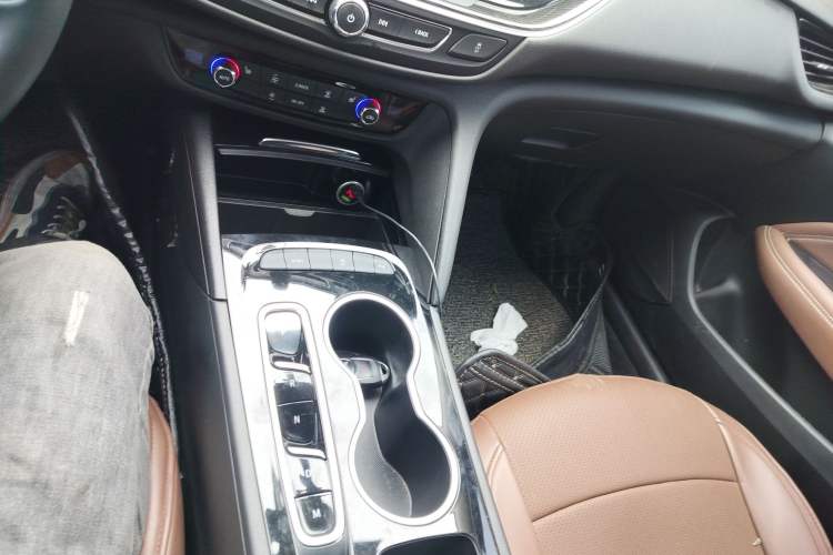 Used Buick Regal 2020 552T Luxury Version Gear Lever