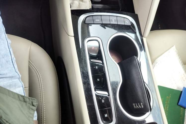 Used Buick Regal 2020 552T Elite Edition Gear Lever