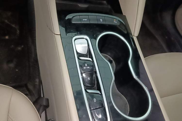 Used Buick Regal 2020 552T Elite Edition Gear Lever