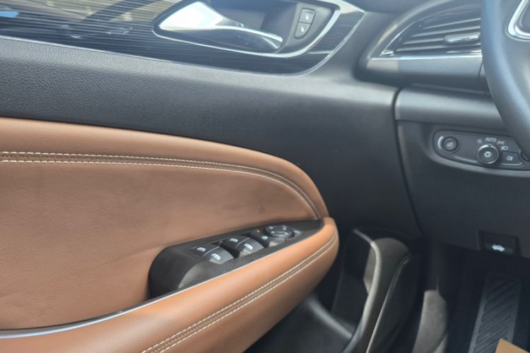 Used Buick Regal 2020 552T Luxury Version Interior 4
