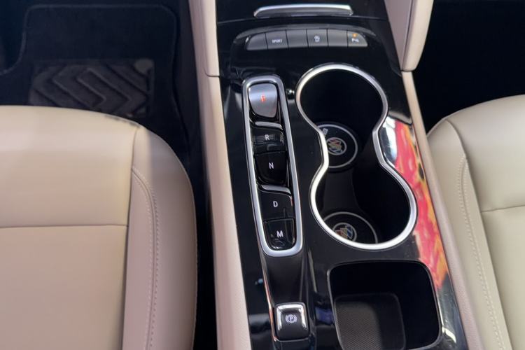 Used Buick Regal 2020 552T Elite Edition Interior 4