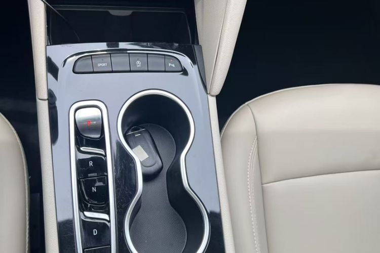 Used Buick Regal 2020 552T Elite Edition Interior 4