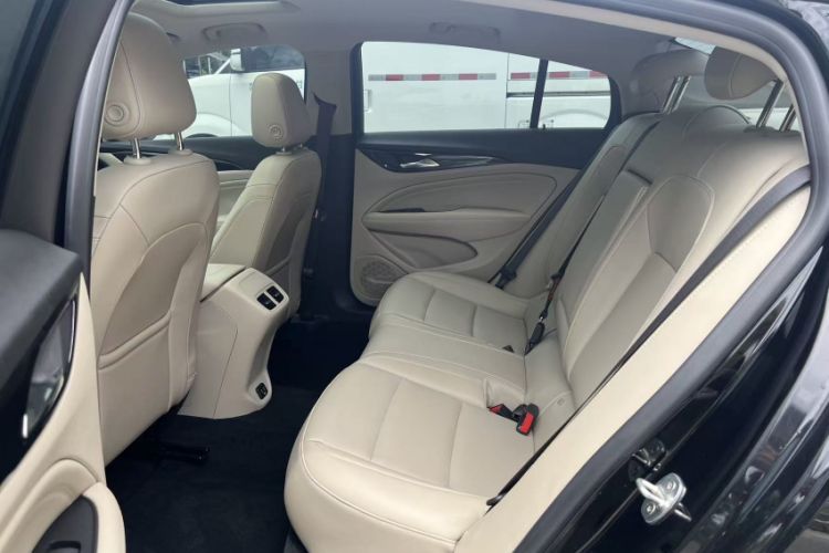 Used Buick Regal 2020 552T Elite Edition Interior 6